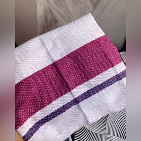 Mark & Spencer Kitchen/Hand Towel - Picture 4 of 6